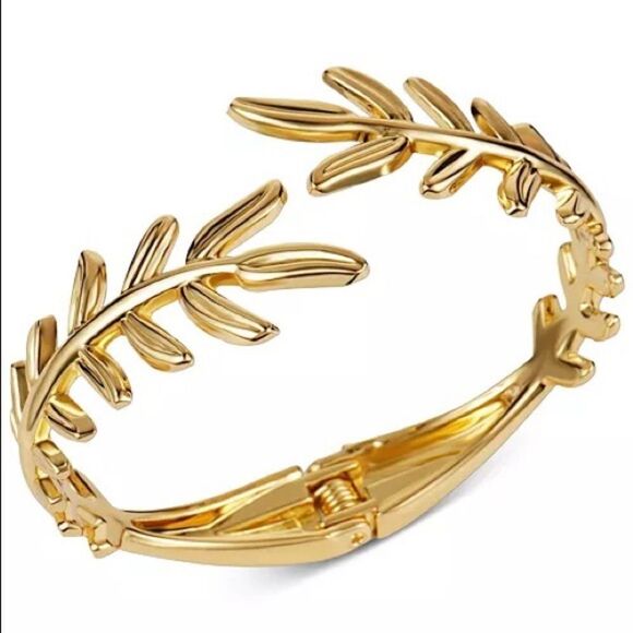 Charter Club Gold-Tone Leaf Cuff Bracelet Hinge NWT - Picture 1 of 4